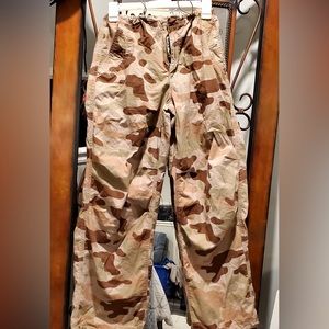 American Eagle Camo Baggy Pants- Women’s Medium